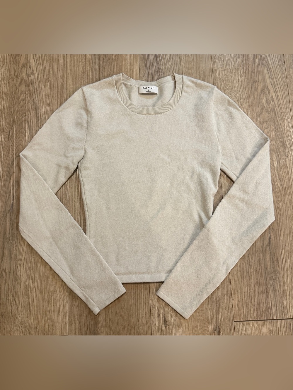 Babaton Cream Long Sleeve Aritzia Womens Sweater Small Stretchy Crewneck Fitted